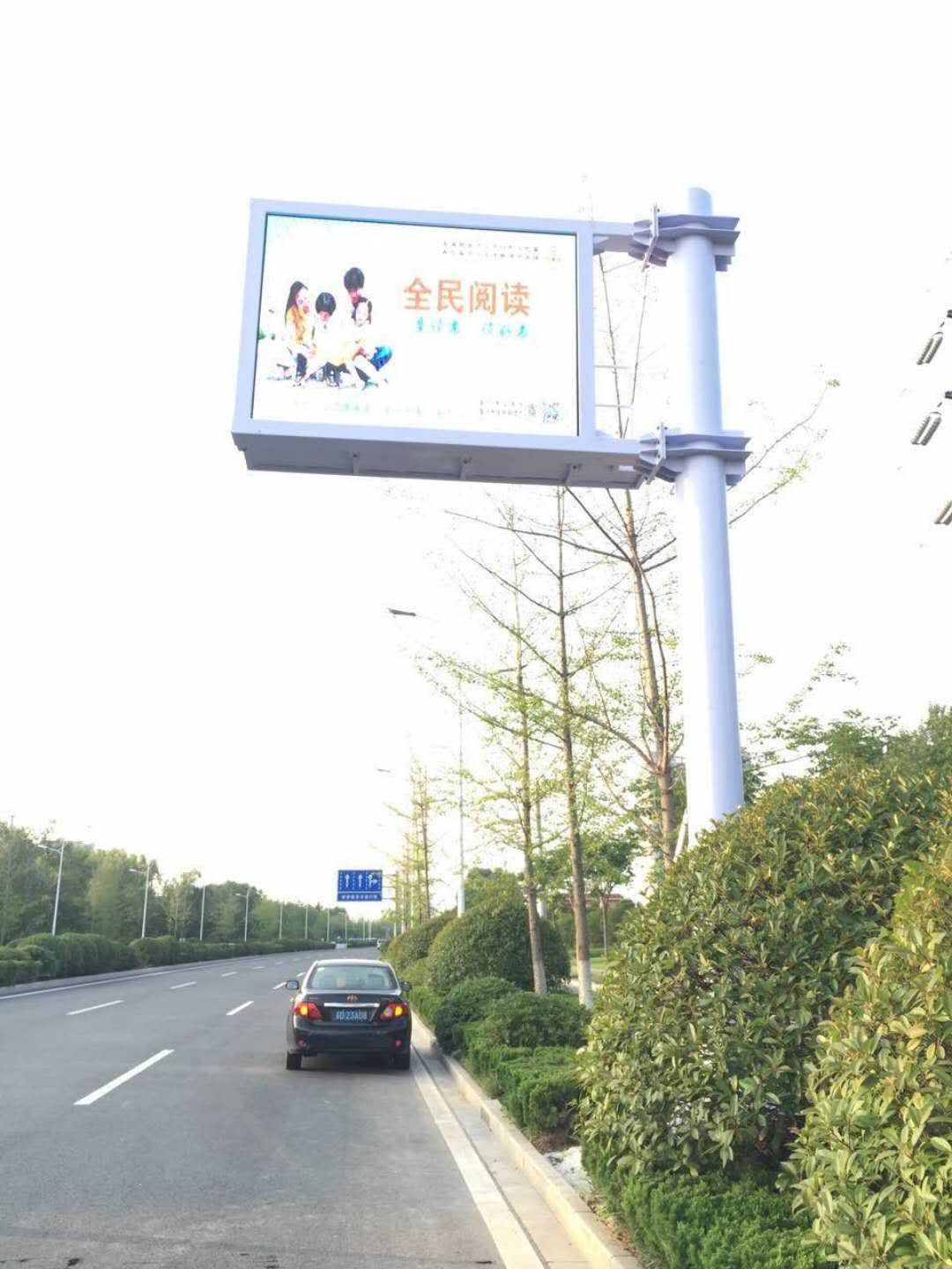 LED顯示屏全彩哪家好？定做高速LED顯示屏 LED信息顯示屏大屏幕廣告找亮彩